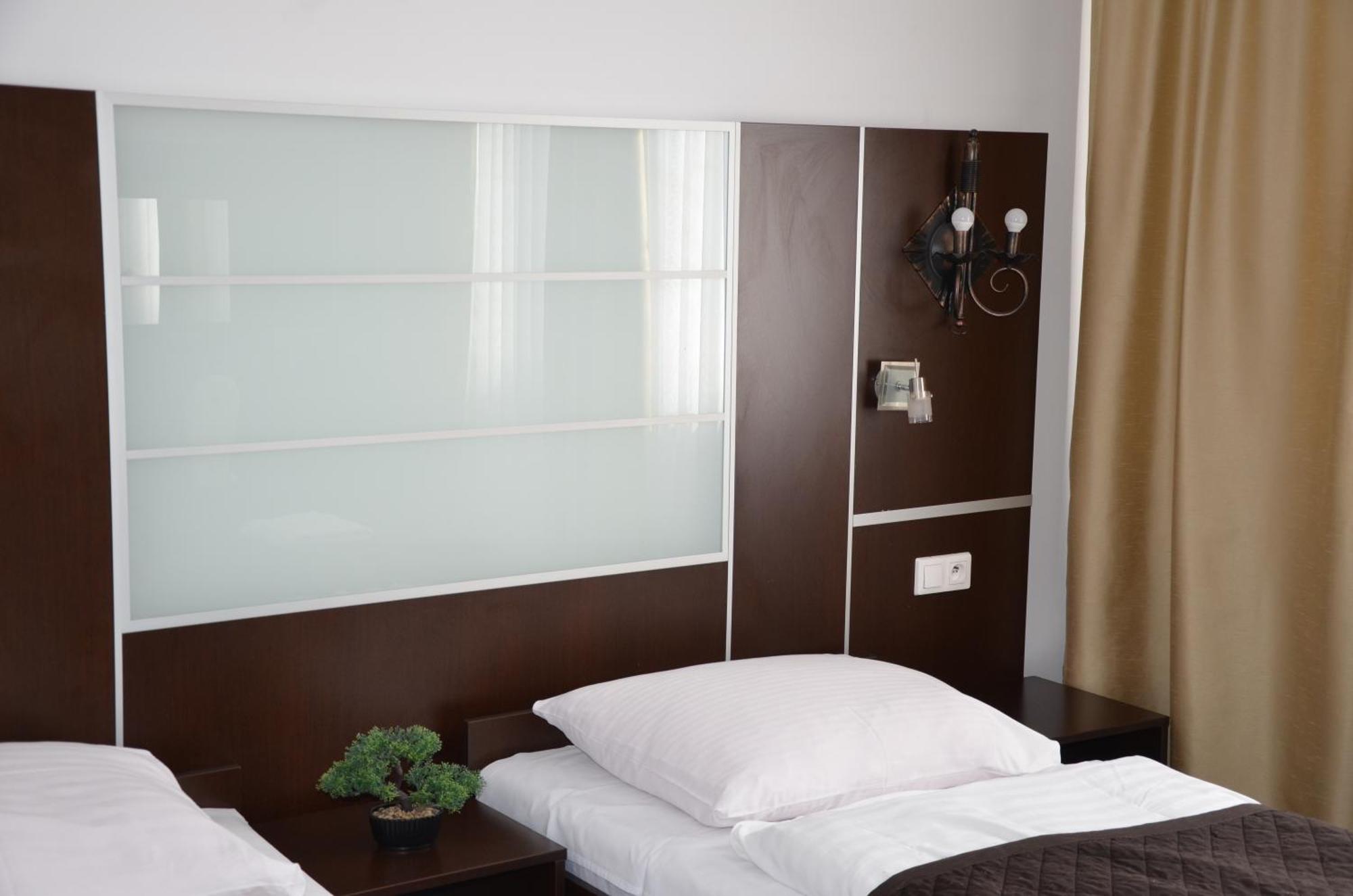 Hotel Junior 2 Kraków Eksteriør billede